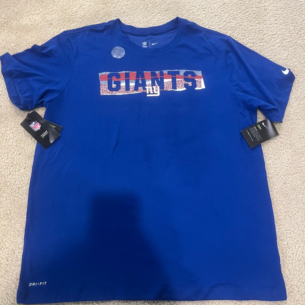 NWT Nike XL NY Giants T-Shirt